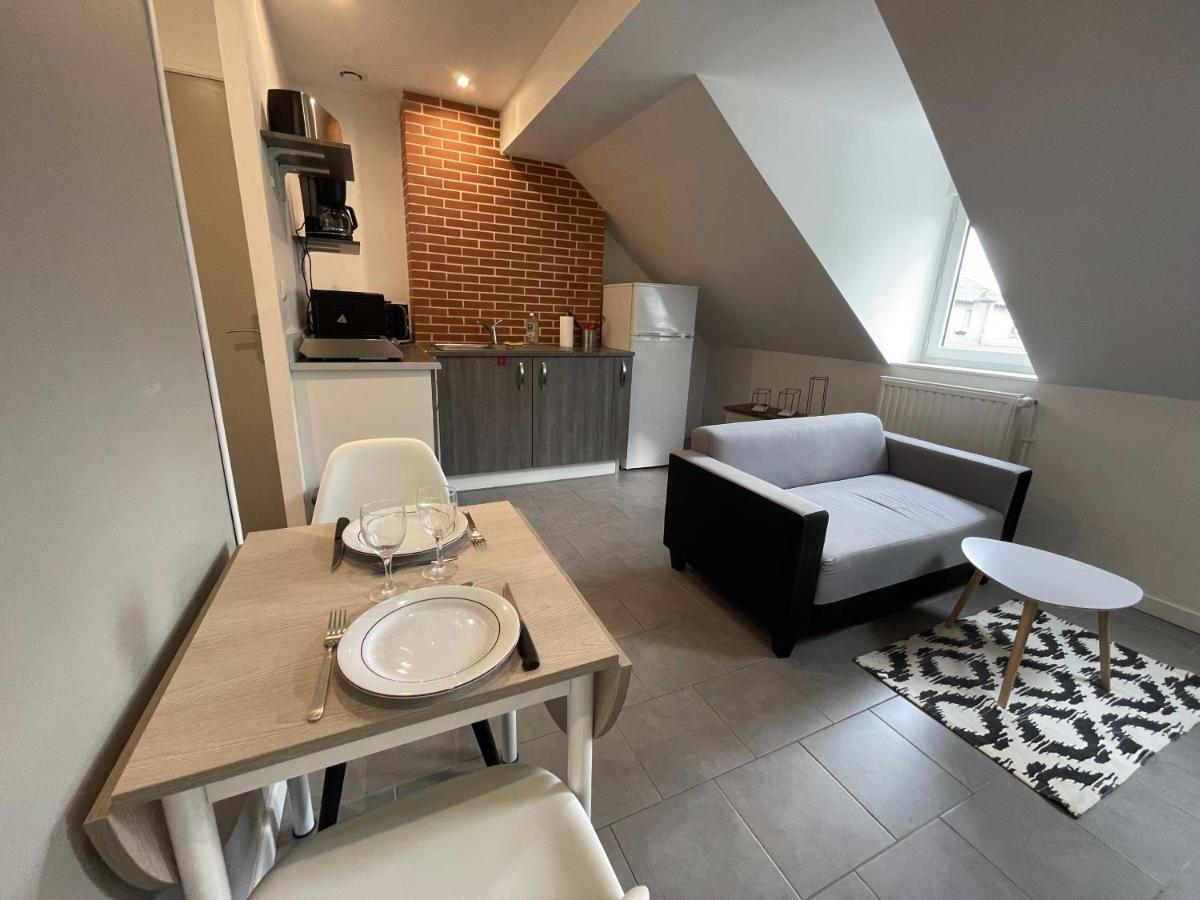 Le Mansard, Atypique, Gare Et Tramway 4Min A Pied Apartment Exterior photo